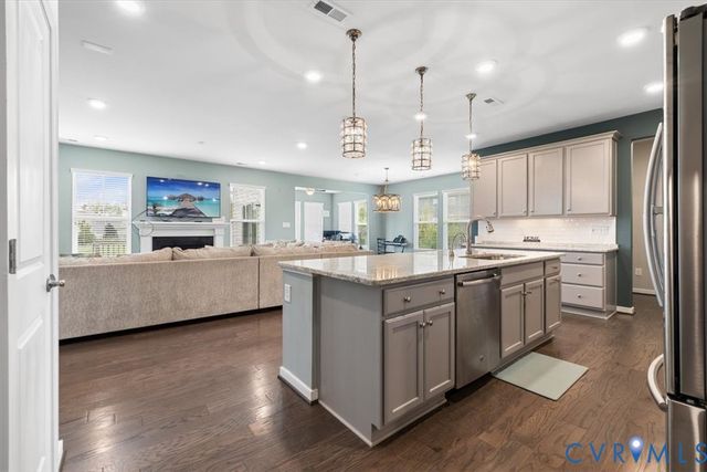 10137 Cameron Ridge Dr, Ashland, VA 23005