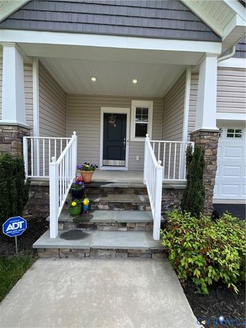 10137 Cameron Ridge Dr, Ashland, VA 23005