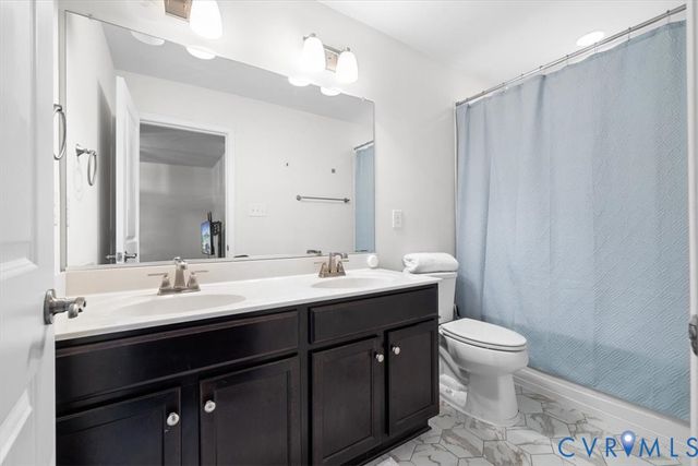 10137 Cameron Ridge Dr, Ashland, VA 23005