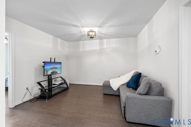 10137 Cameron Ridge Dr, Ashland, VA 23005