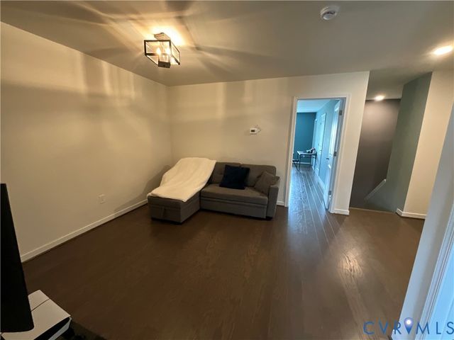 10137 Cameron Ridge Dr, Ashland, VA 23005