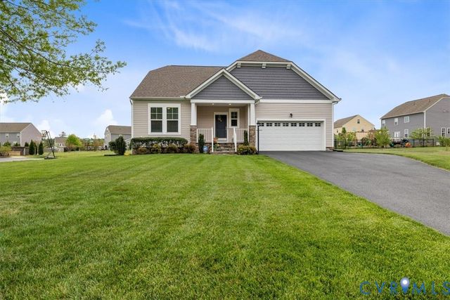 10137 Cameron Ridge Dr, Ashland, VA 23005