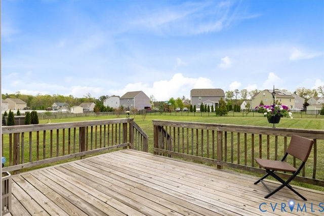 10137 Cameron Ridge Dr, Ashland, VA 23005