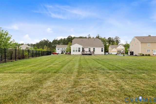 10137 Cameron Ridge Dr, Ashland, VA 23005