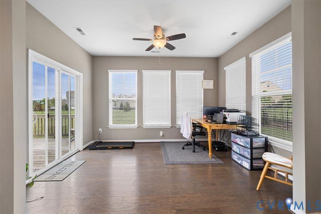 10137 Cameron Ridge Dr, Ashland, VA 23005