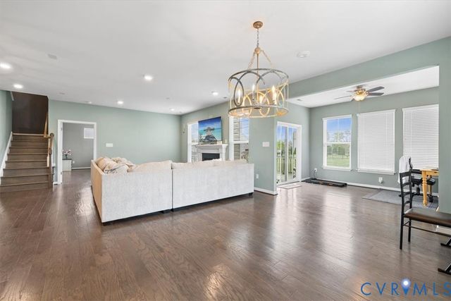 10137 Cameron Ridge Dr, Ashland, VA 23005