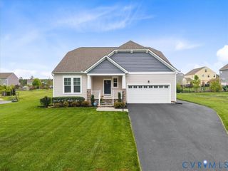 10137 Cameron Ridge Dr, Ashland, VA 23005