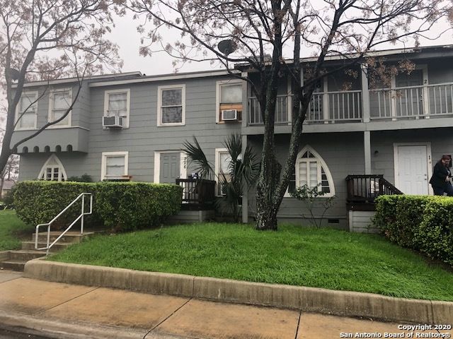 726 E Grayson St Apt 4, San Antonio, TX 78208