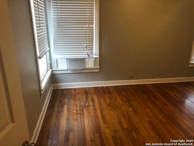 726 E Grayson St Apt 4, San Antonio, TX 78208
