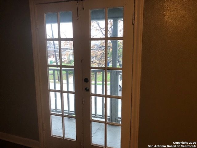 726 E Grayson St Apt 4, San Antonio, TX 78208