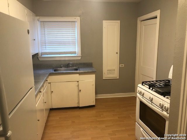 726 E Grayson St Apt 4, San Antonio, TX 78208