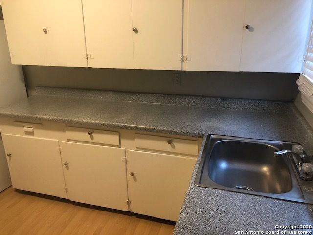 726 E Grayson St Apt 4, San Antonio, TX 78208