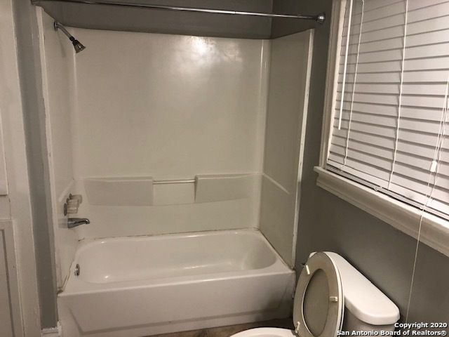 726 E Grayson St Apt 4, San Antonio, TX 78208