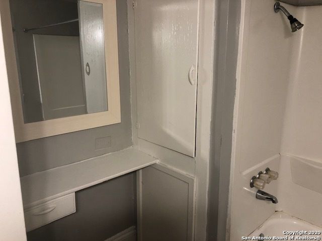 726 E Grayson St Apt 4, San Antonio, TX 78208