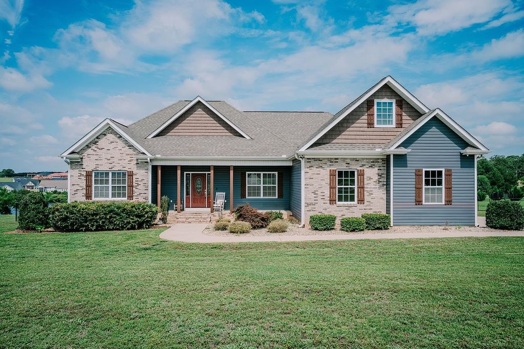139 N Stallion Drive, Cowpens, SC 29330