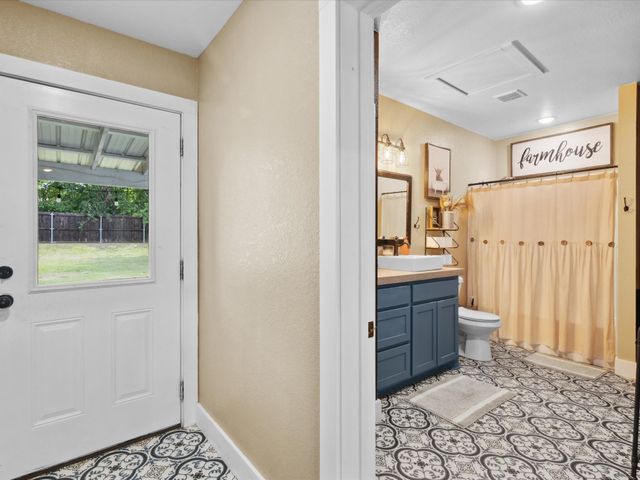 309 E 3rd Street, Maypearl, TX 76064