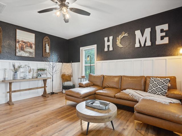 309 E 3rd Street, Maypearl, TX 76064