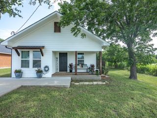 309 E 3rd Street, Maypearl, TX 76064