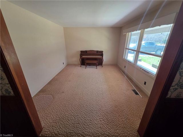 2797 Harper Road, Clemmons, NC 27012