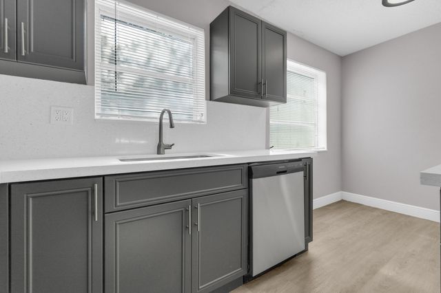 3240 Sheridan Lane 117, Hollywood, FL 33021