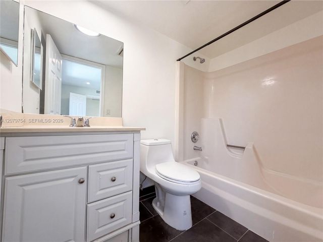 110 N Delaware Boulevard 10C, Jupiter, FL 33458