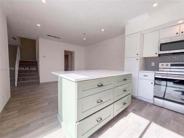 110 N Delaware Boulevard 10C, Jupiter, FL 33458
