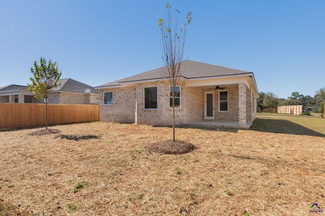 103 Hunt's Landing Drive, Kathleen, GA 31047