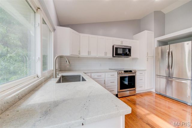 1937 Rule Avenue, Maryland Heights, MO 63043