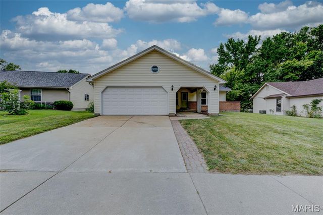 1937 Rule Avenue, Maryland Heights, MO 63043