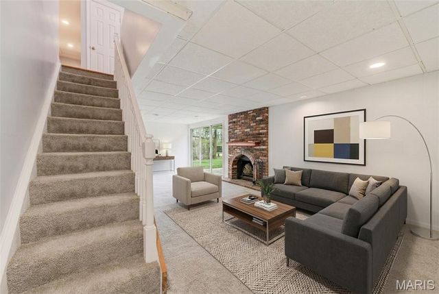 1937 Rule Avenue, Maryland Heights, MO 63043