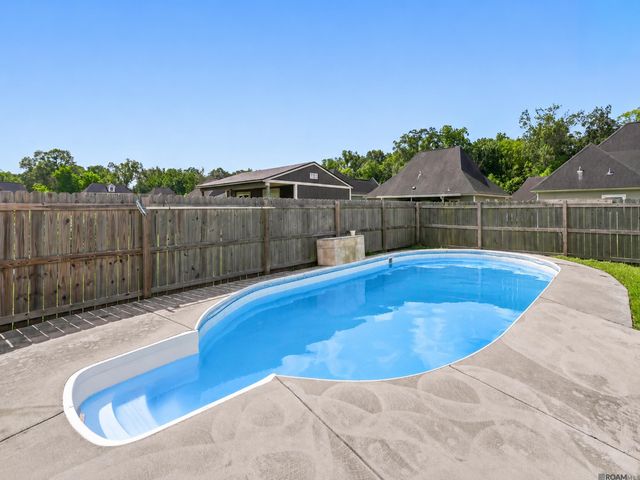 8618 Forest Glen Ave, Baton Rouge, LA 70812