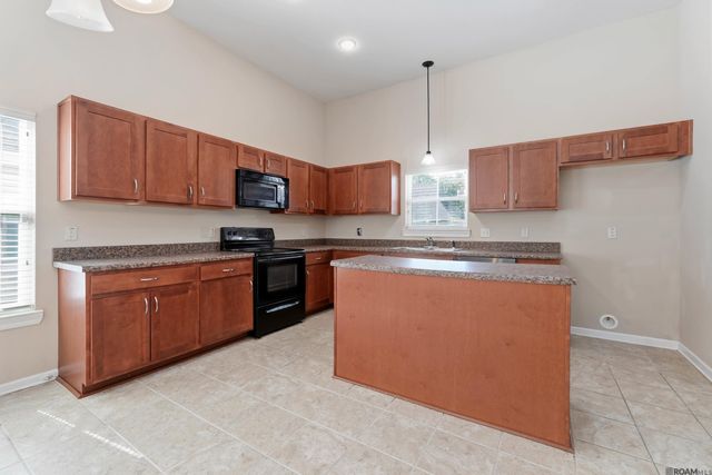 8618 Forest Glen Ave, Baton Rouge, LA 70812