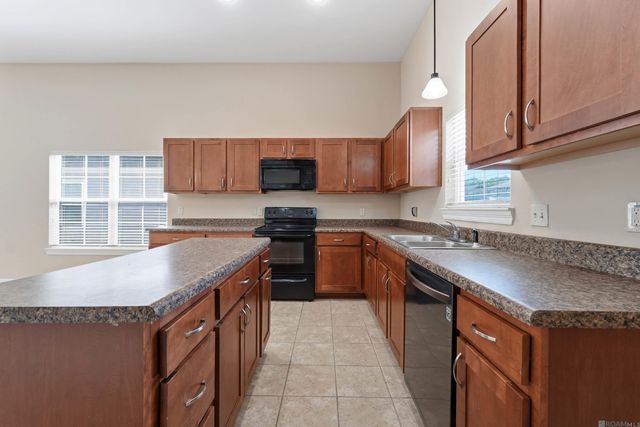 8618 Forest Glen Ave, Baton Rouge, LA 70812