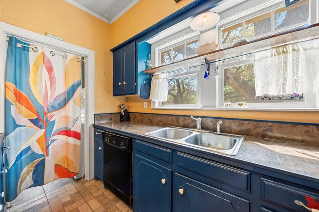 2019 Oneal Street, Greenville, TX 75401