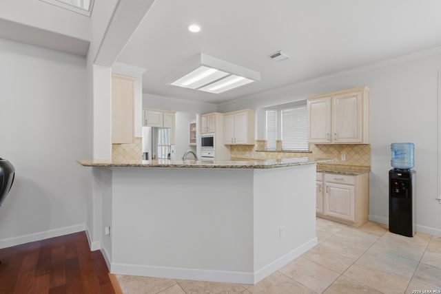 2606 Leakey, San Antonio, TX 78251