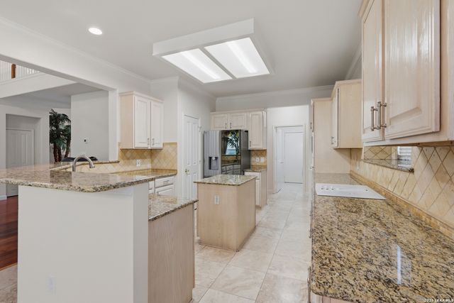 2606 Leakey, San Antonio, TX 78251