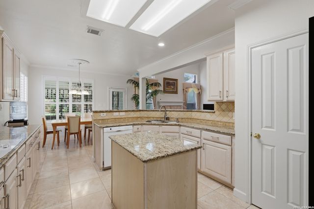 2606 Leakey, San Antonio, TX 78251
