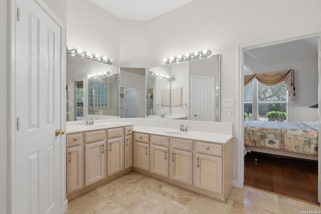 2606 Leakey, San Antonio, TX 78251
