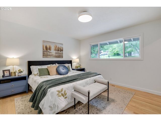 8560 Sw GAYLE Ln, Portland, OR 97225
