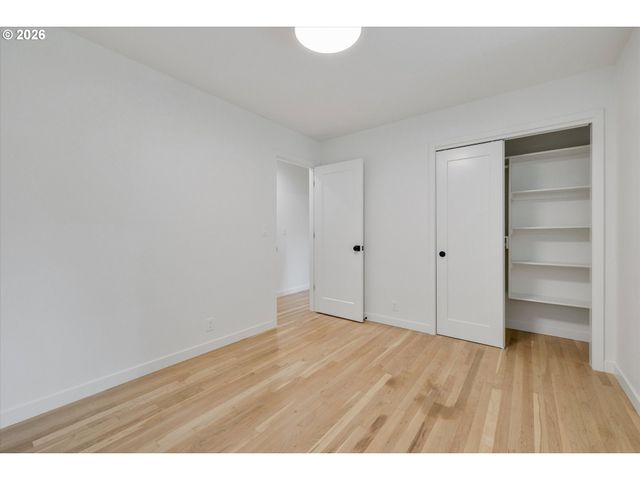 8560 Sw GAYLE Ln, Portland, OR 97225