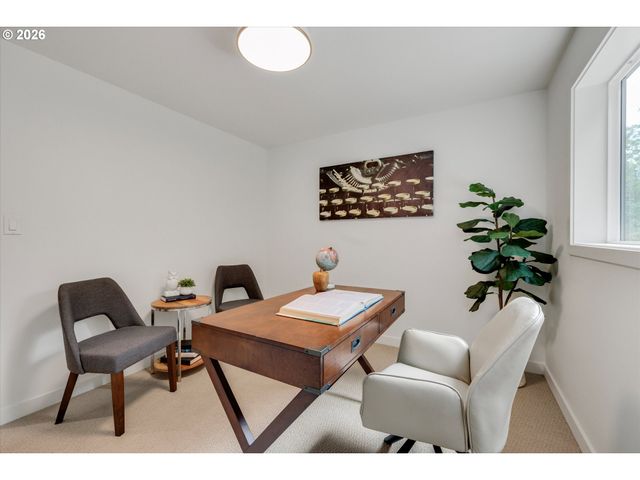 8560 Sw GAYLE Ln, Portland, OR 97225