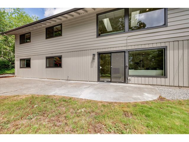 8560 Sw GAYLE Ln, Portland, OR 97225