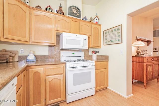 1215 Anchors Way Drive 242, Ventura, CA 93001
