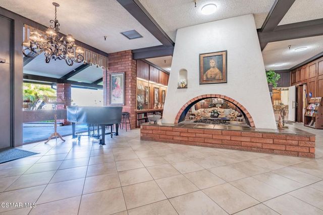 1215 Anchors Way Drive 242, Ventura, CA 93001