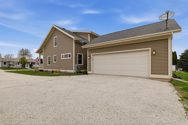 465 Pickett STREET, Plymouth, WI 53073