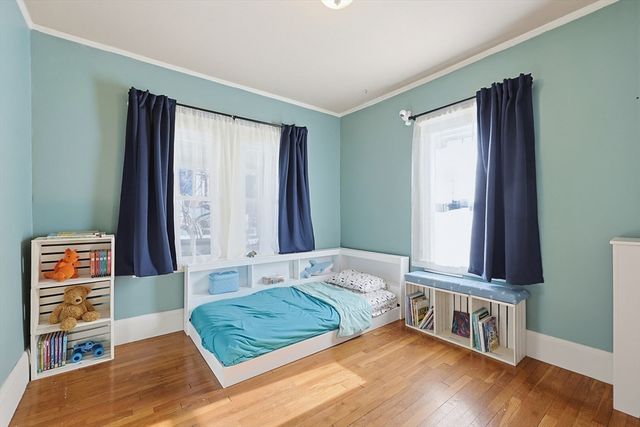 73 Taylor St, Malden, MA 02148
