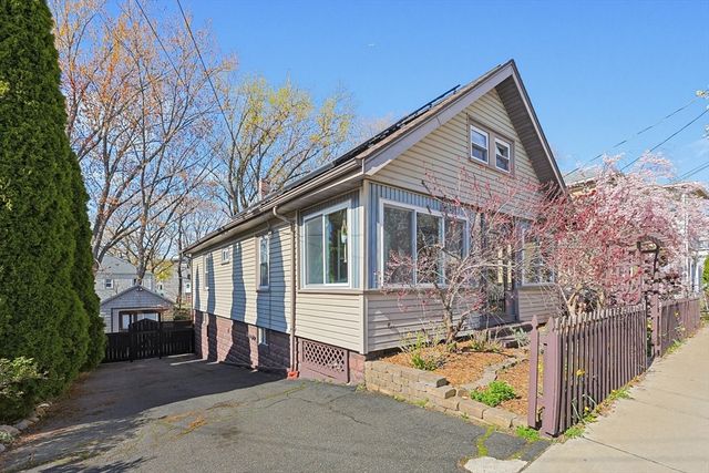 73 Taylor St, Malden, MA 02148