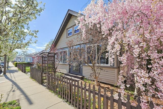 73 Taylor St, Malden, MA 02148