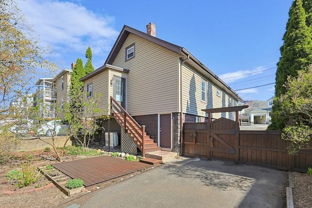 73 Taylor St, Malden, MA 02148