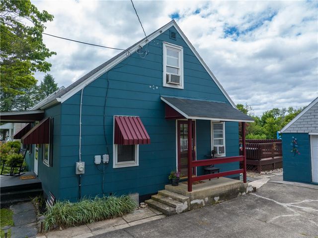 522 East Main Street, Bath Boro, PA 18014
